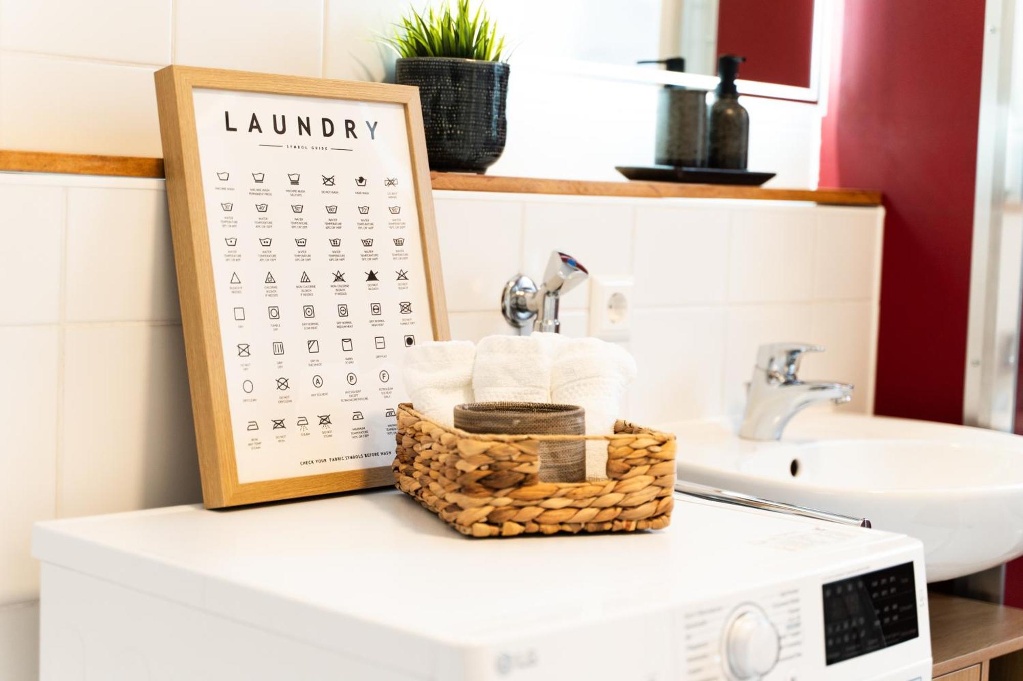 Lubu Stay Central, Cozy, With Workspace And Parking Ludwigsbourg Extérieur photo